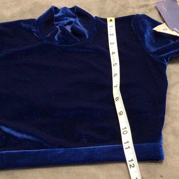 Capezio Girls Size Medium Deep Blue Velour Crop Top Dance Skating - Picture 5 of 5
